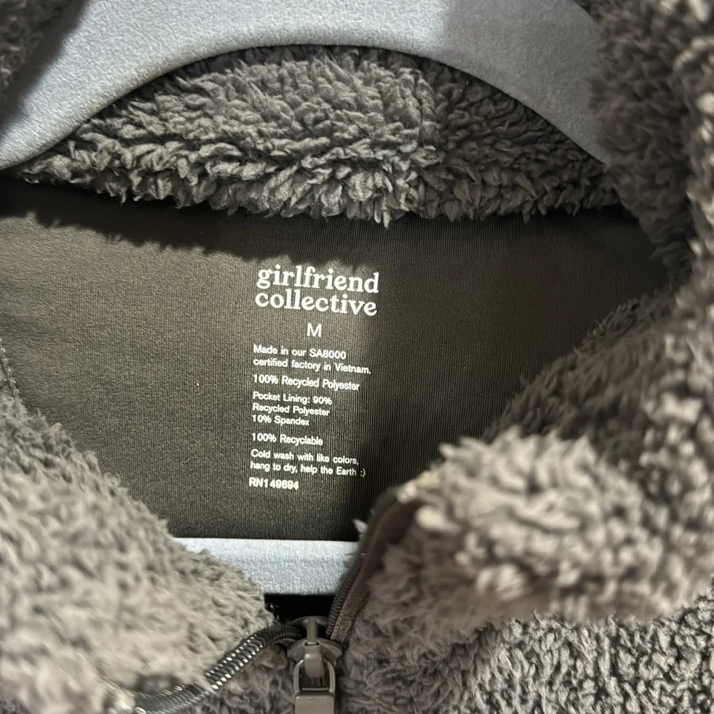 GIRLFRIEND COLLECTIVE RECYCLED FLEECE SWEATER - Picture 7 of 10